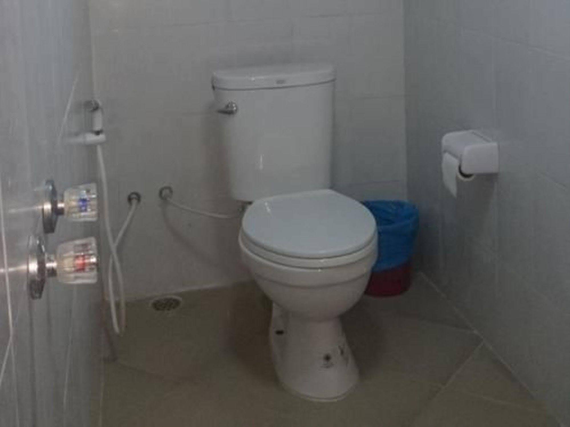 Silver Moon Hotel يانغون المظهر الخارجي الصورة